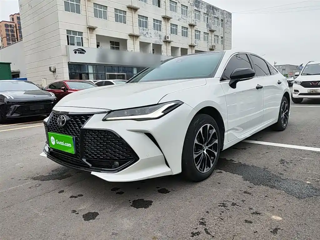 Toyota Avalon 2023 — фото 1