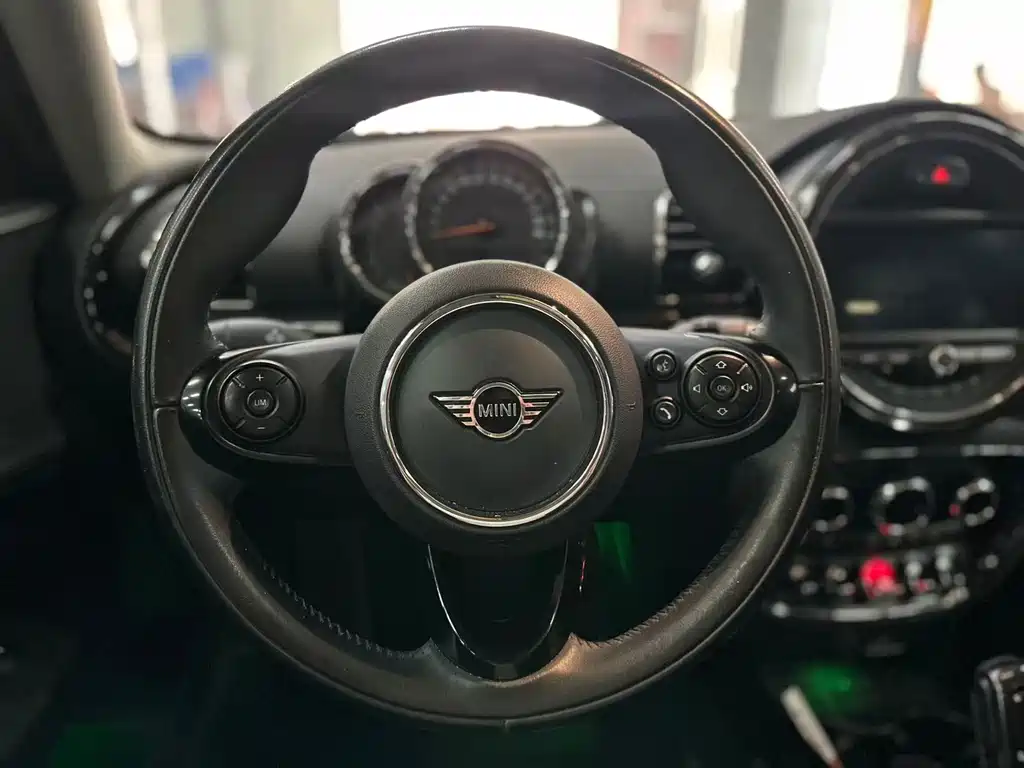 MINI Clubman 2021 — фото 12
