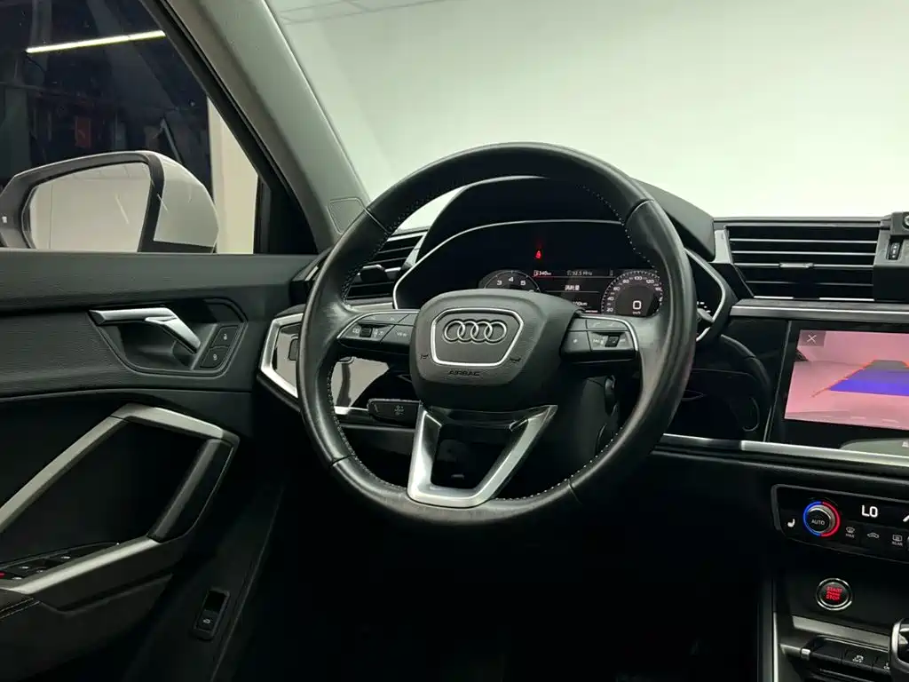 Audi Q3 2022 — фото 21