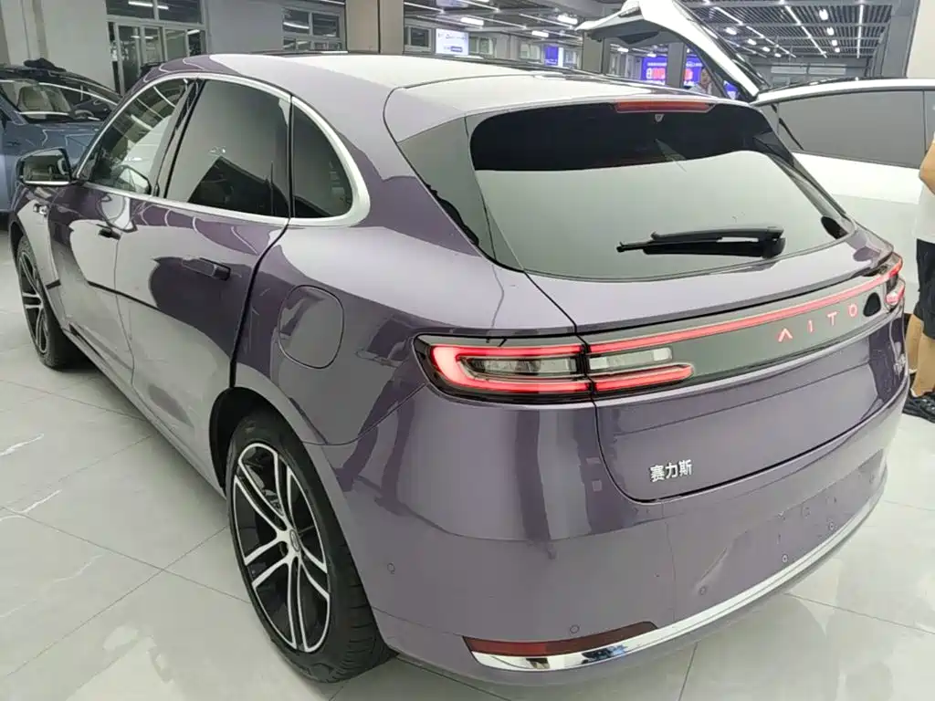 AITO M5 2025