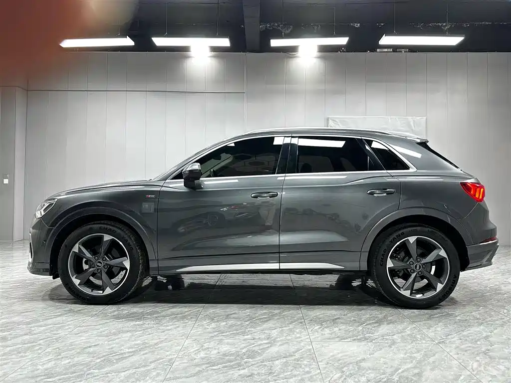 Audi Q3 2022 — фото 11