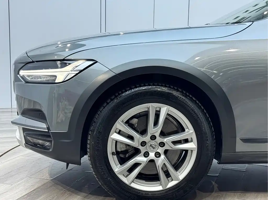 Volvo V90 2019 — фото 26