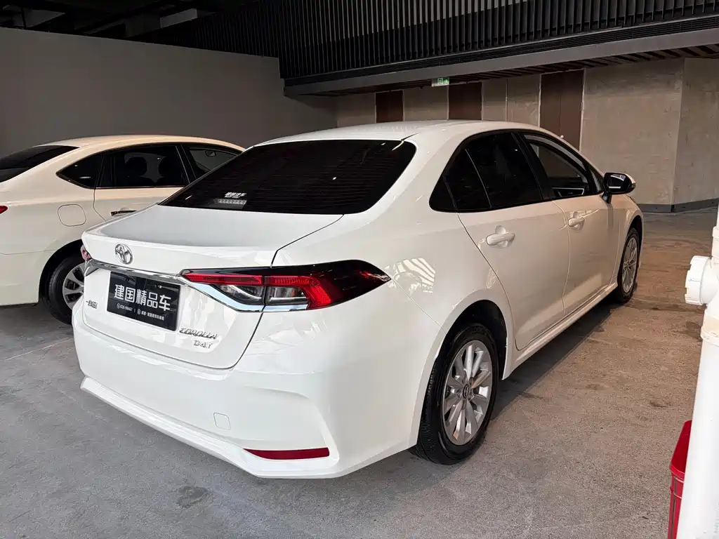 Toyota Corolla 2023 — фото 13