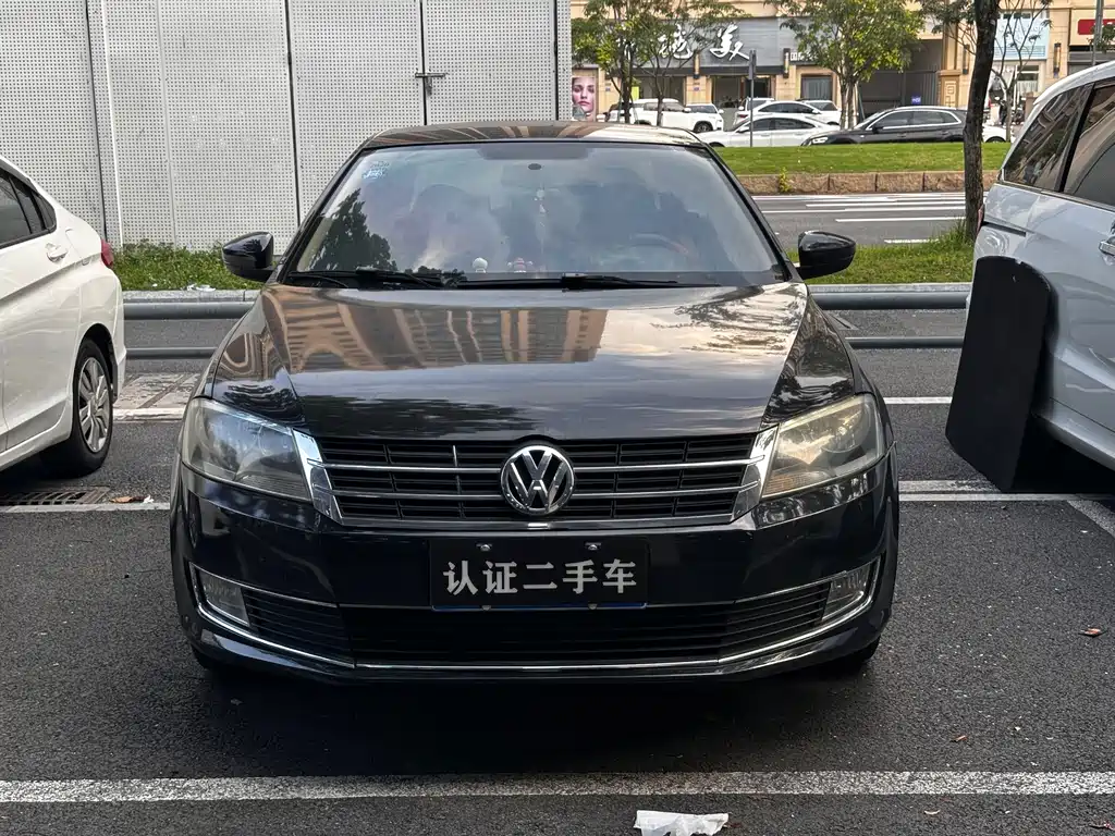 Volkswagen Lavida 2013