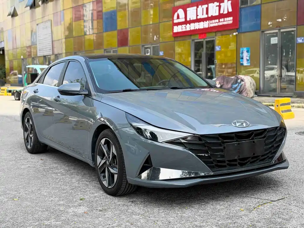 Hyundai Elantra 2022 — фото 3