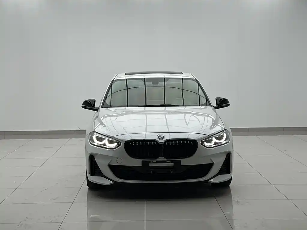BMW 1 Series 2023