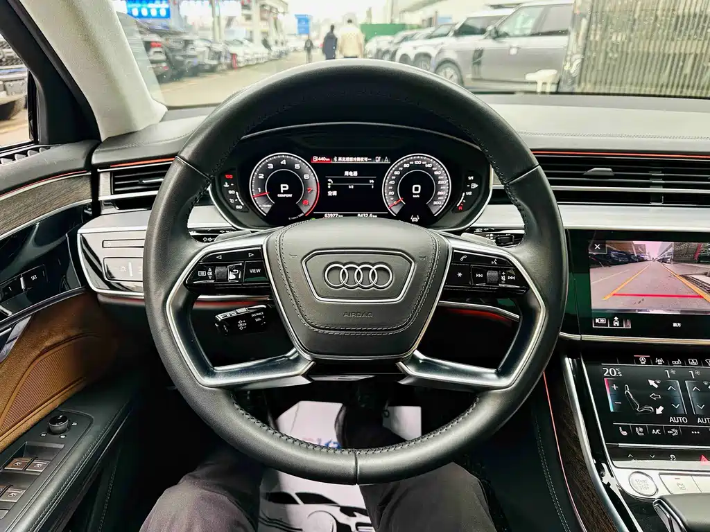 Audi A8 2019 — фото 9