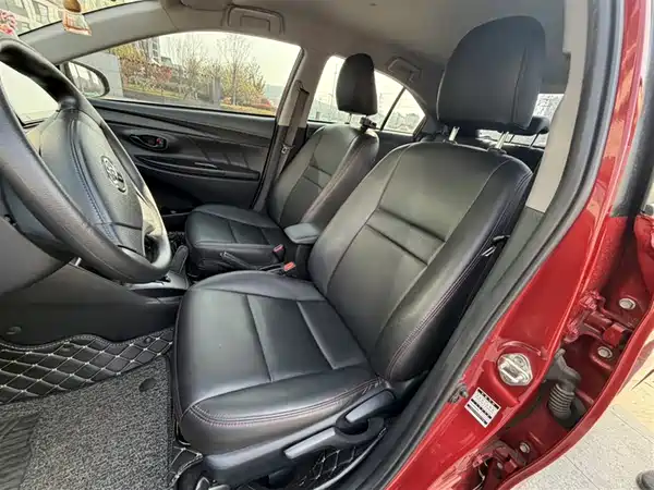 Toyota Yaris L 2020