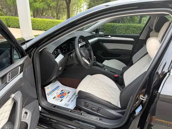 Volkswagen Magotan 2025