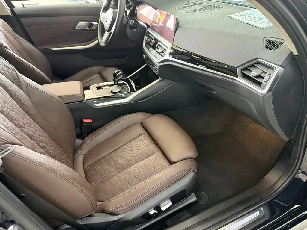 BMW 3 Series 2022 — фото 10