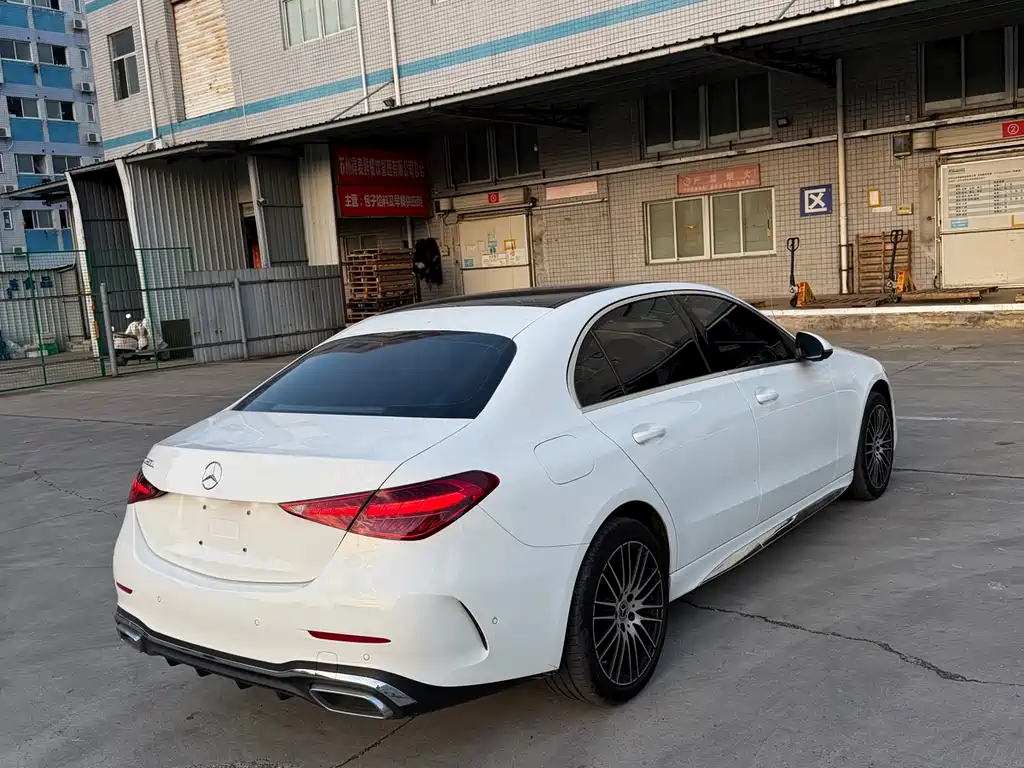 Mercedes-Benz C-Class 2023 — фото 10