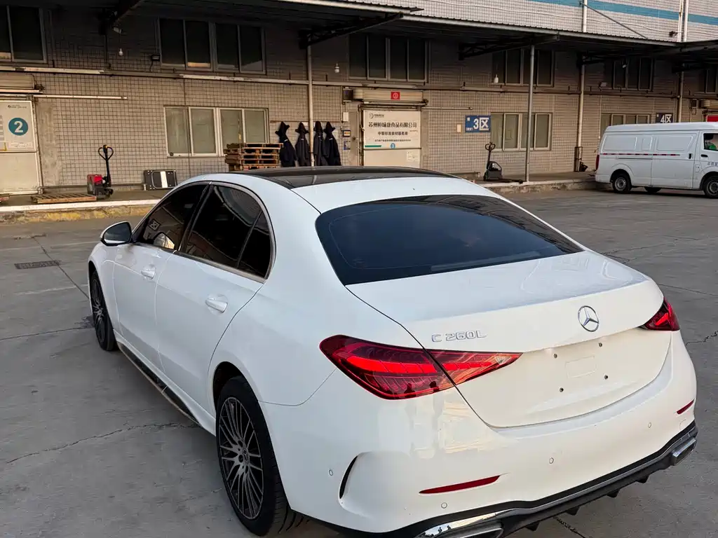 Mercedes-Benz C-Class 2023 — фото 11