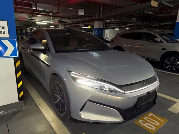 BYD Han L 2025