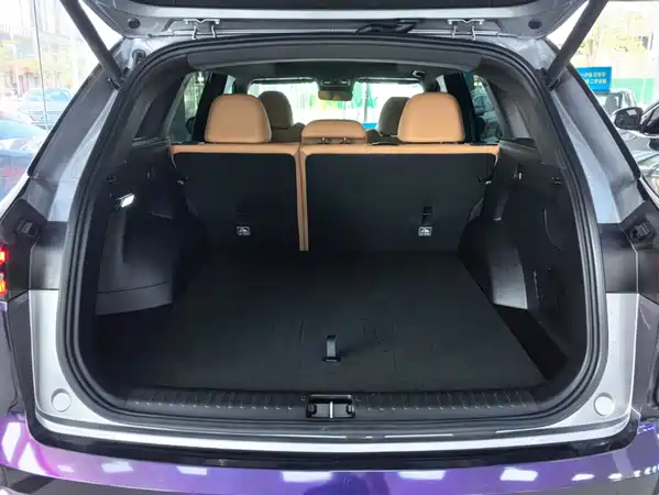 Geely Xingyue L 2024