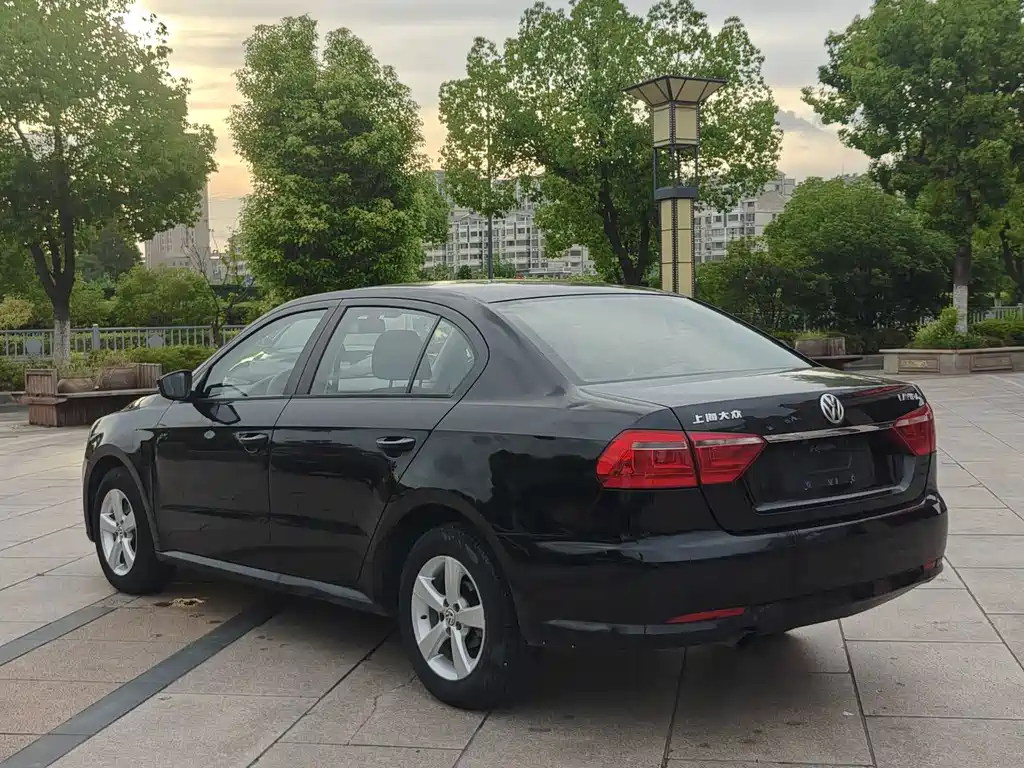 Volkswagen Lavida 2015