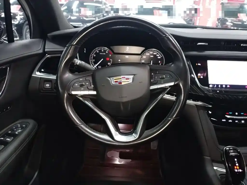 Cadillac XT6 2022 — фото 11