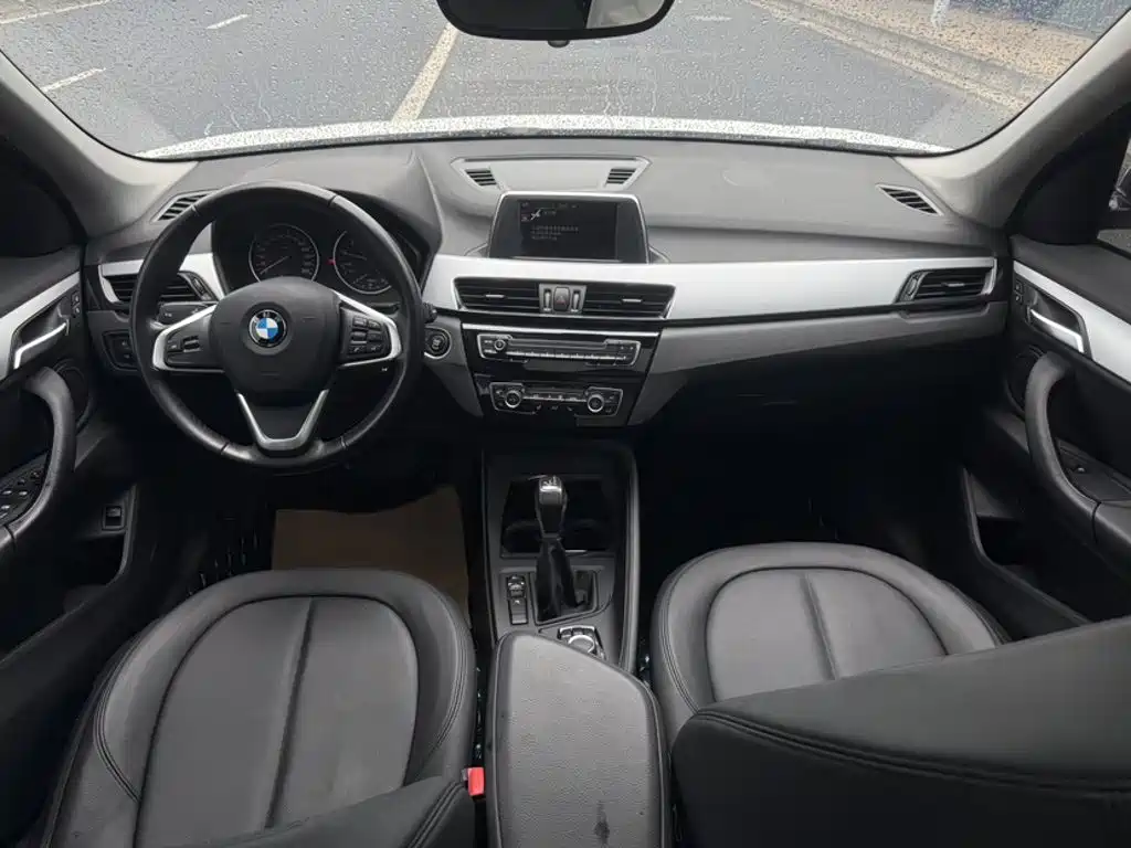 BMW X1 2016 — фото 11