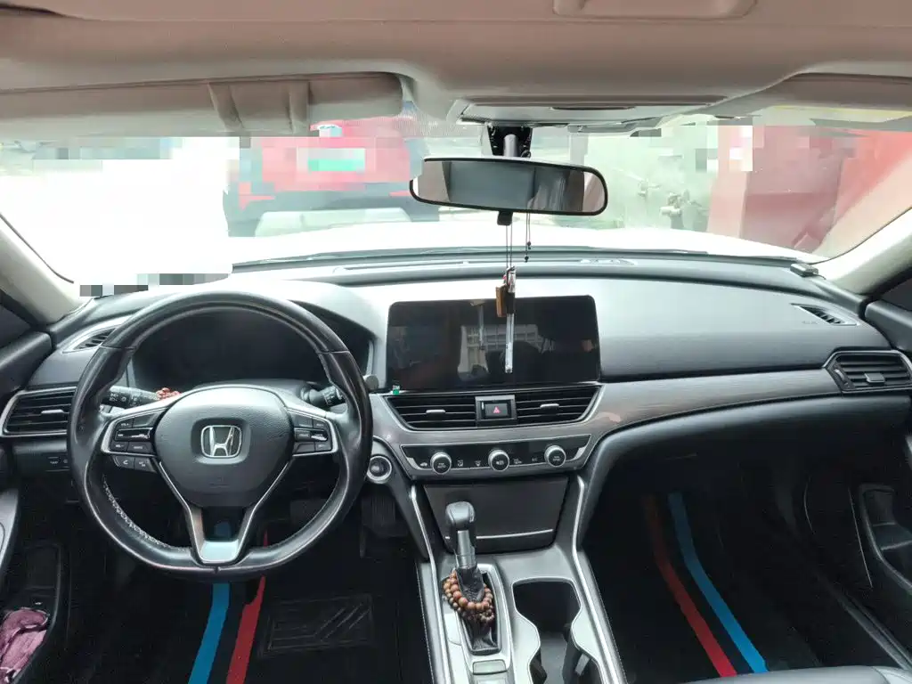 Honda Accord 2018 — фото 13