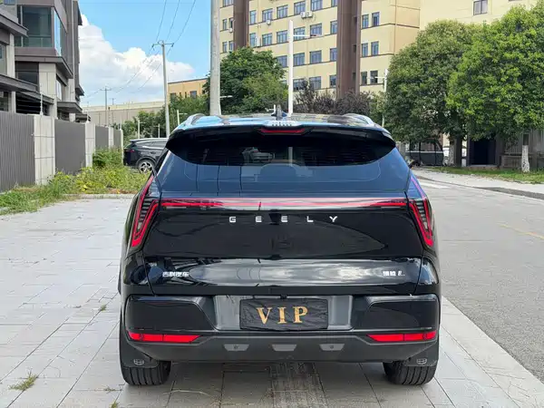 Geely Boyue L 2026