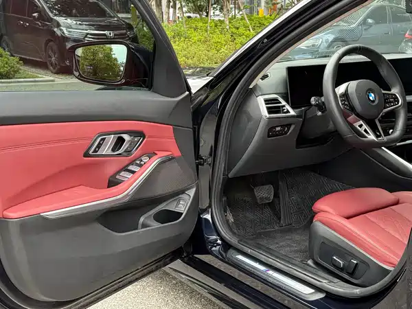 BMW 3 Series 2025