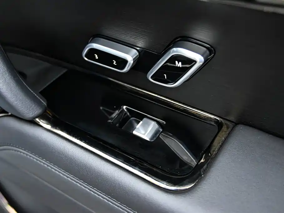 Land Rover Sport 2022 — фото 28