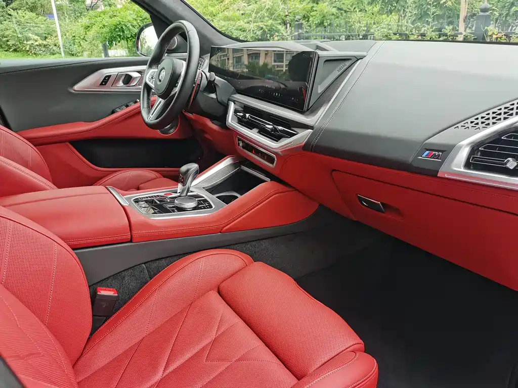 BMW XM 2023 — фото 17