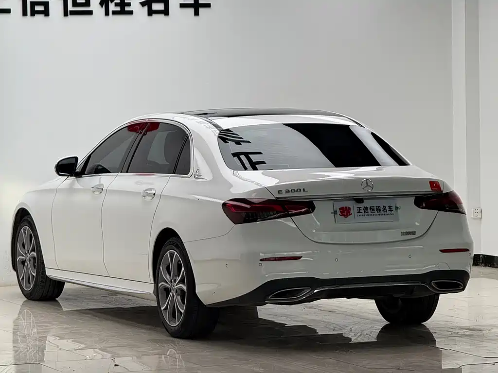 Mercedes-Benz E-Class 2020 — фото 28