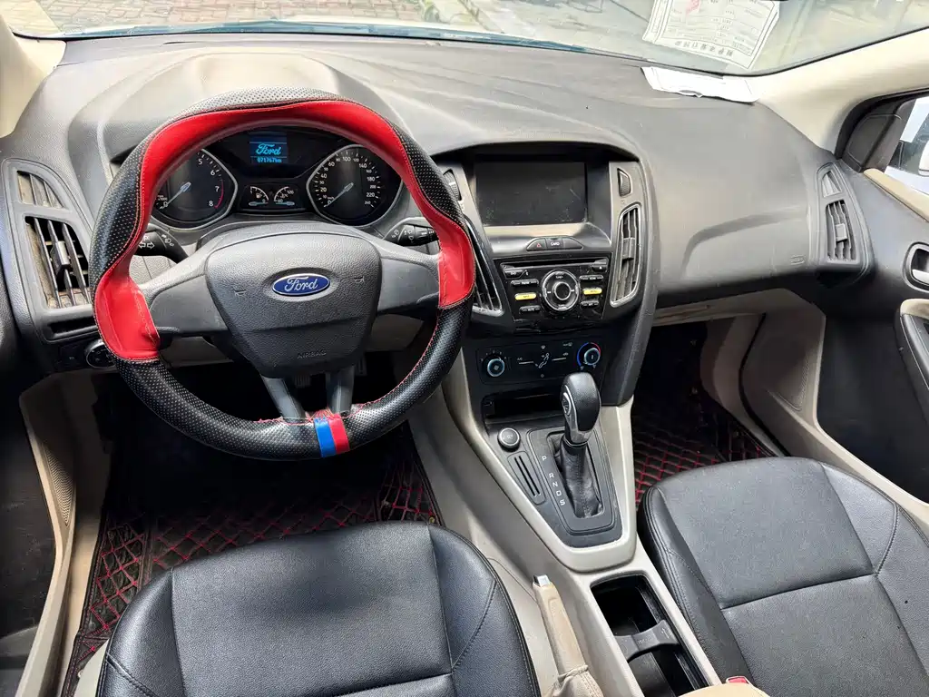Ford Focus 2017 — фото 13