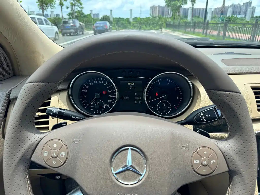 Mercedes-Benz R-Class 2010 — фото 11