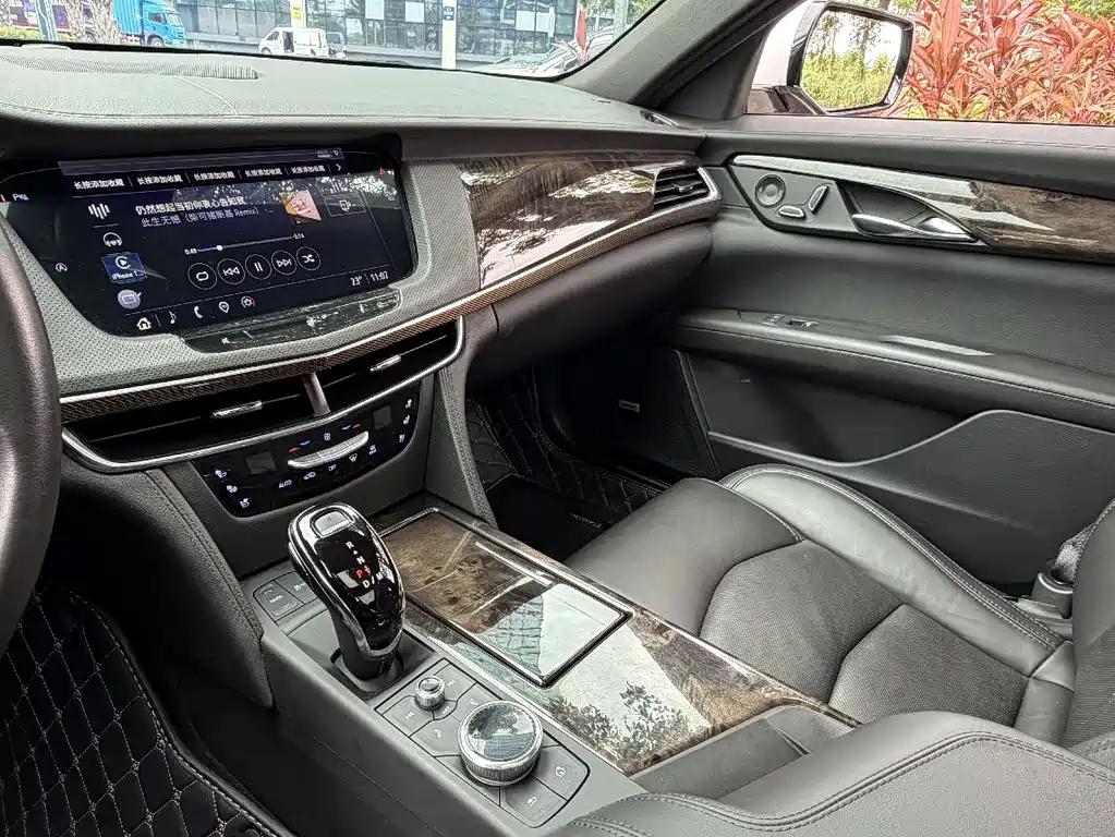 Cadillac CT6 2022 — фото 18