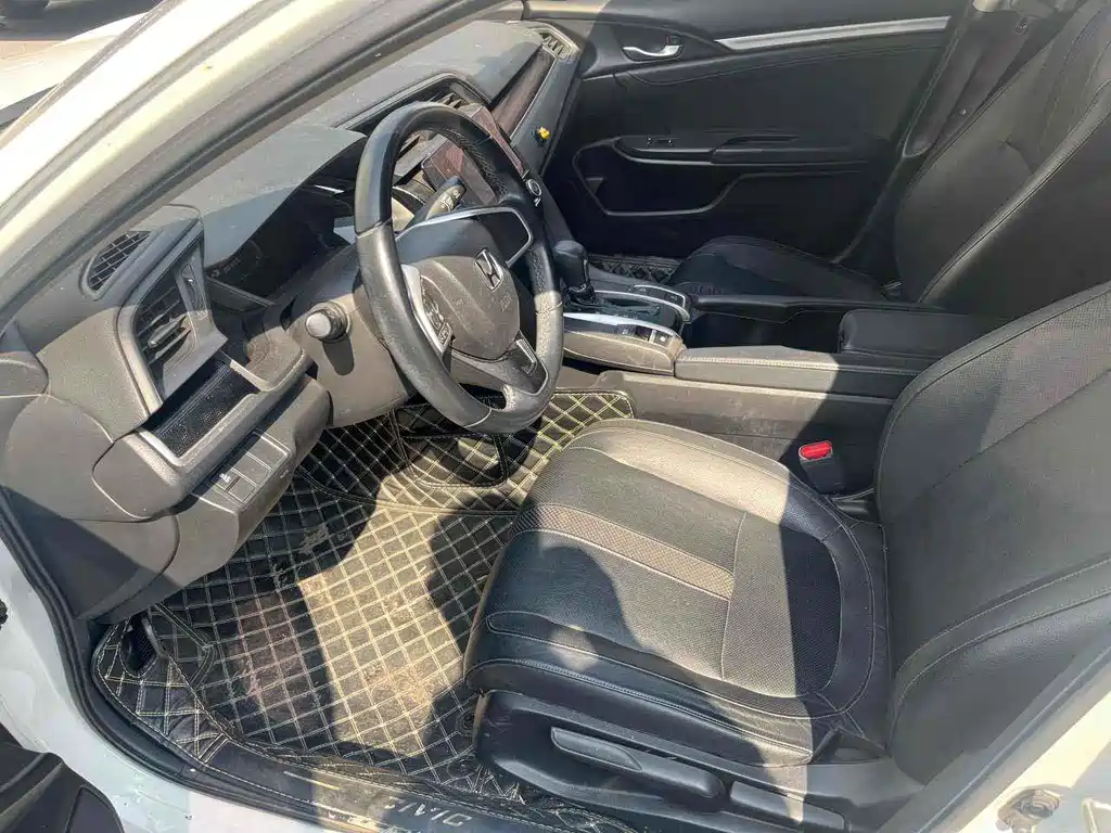 Honda Civic 2020 — фото 10