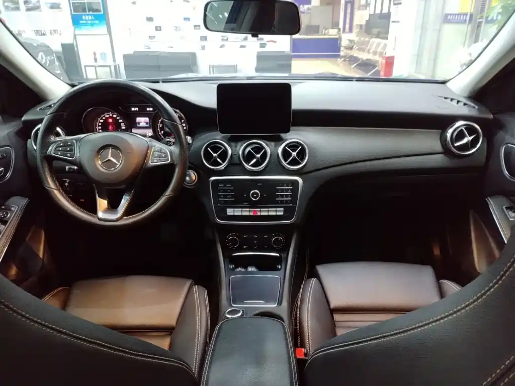 Mercedes-Benz GLA 2019 — фото 11