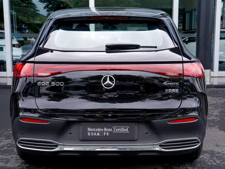 Mercedes-Benz EQE SUV 2025 — фото 5