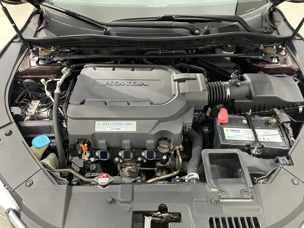 Honda Accord 2015 — фото 10