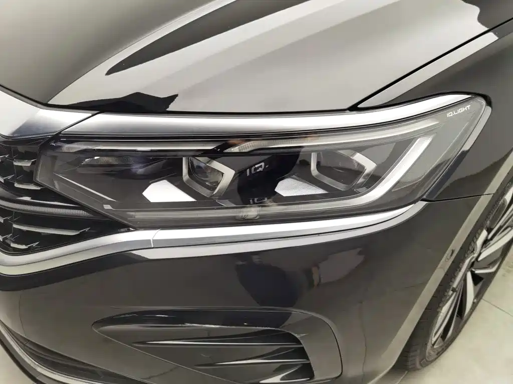 Volkswagen Passat 2023