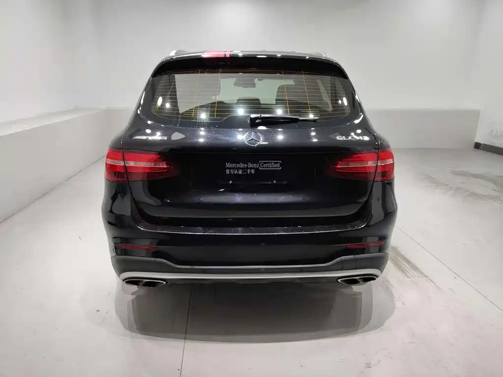 Mercedes-Benz GLC AMG 2018 — фото 16