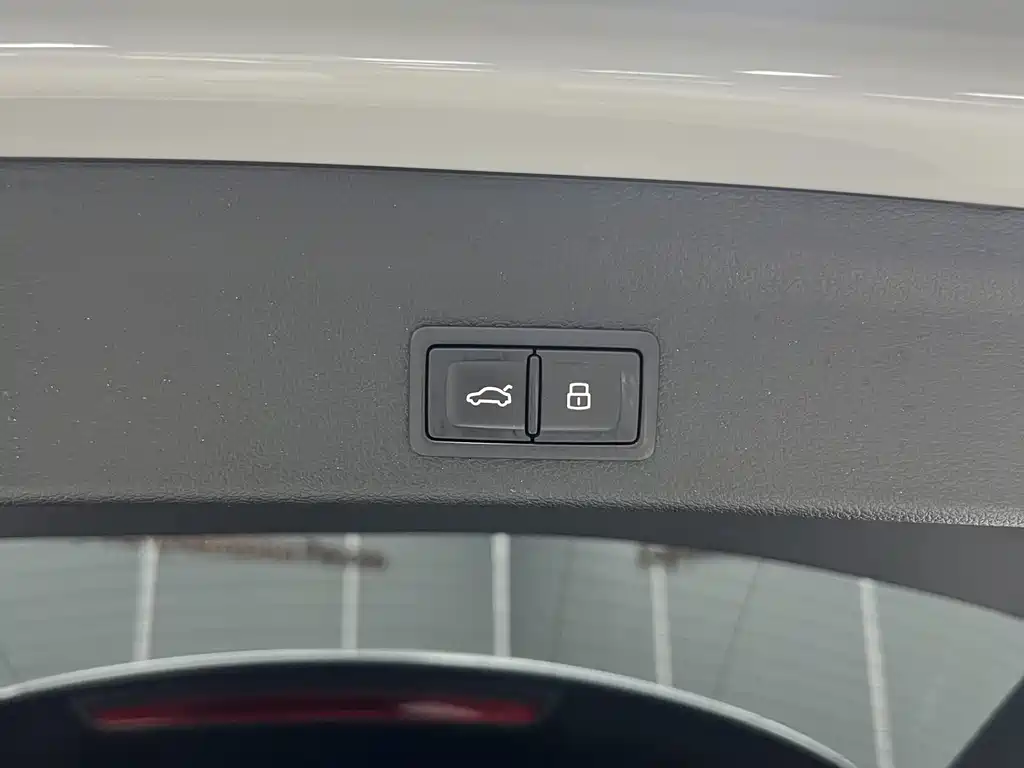 Audi Q3 2021 — фото 16
