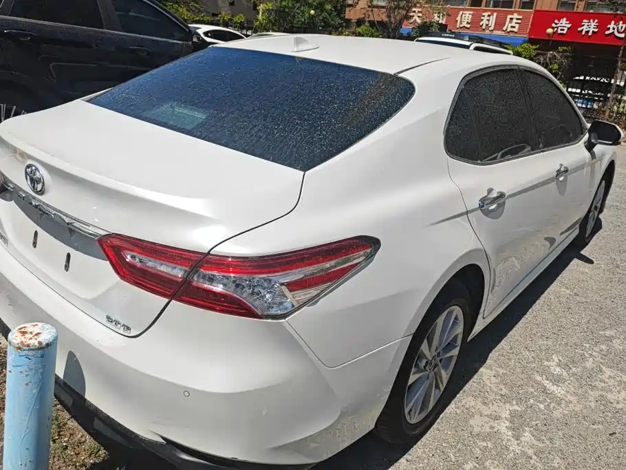 Toyota Camry 2021 — фото 3