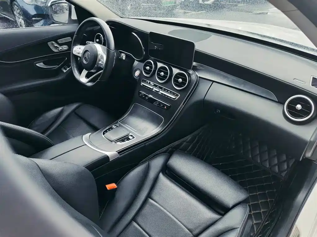 Mercedes-Benz C-Class 2020 — фото 20