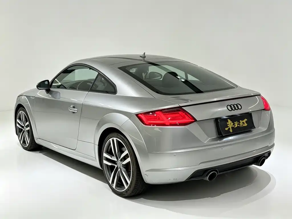 Audi TT 2015 — фото 10