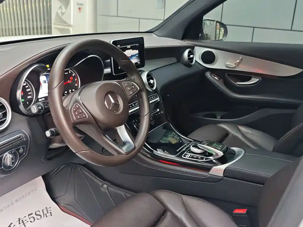 Mercedes-Benz GLC 2019 — фото 14