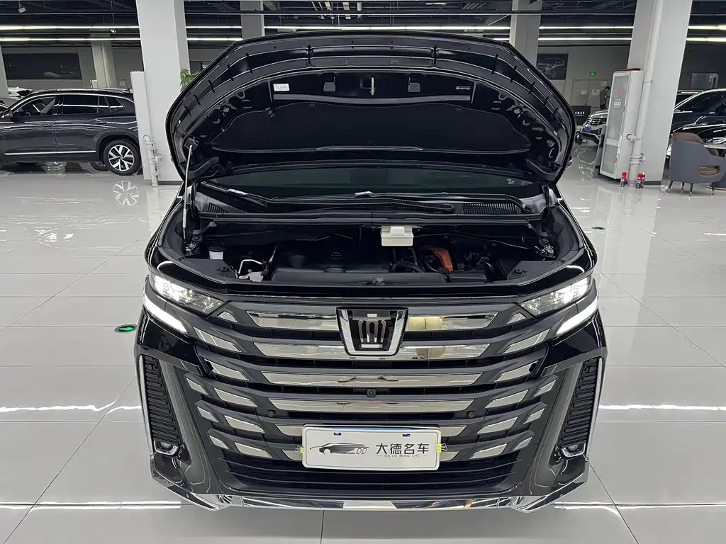 Toyota Vellfire 2024 — фото 26