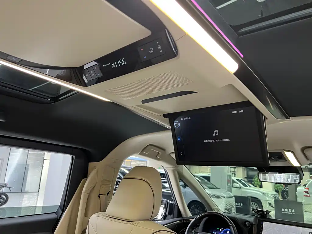 Toyota Vellfire 2024 — фото 16