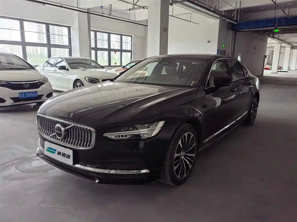 Volvo S90 2024 — фото 1