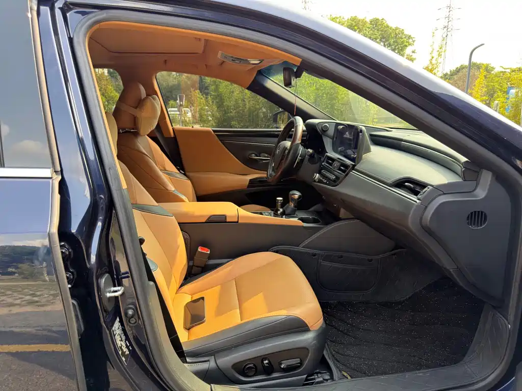 Lexus ES 2023 — фото 10