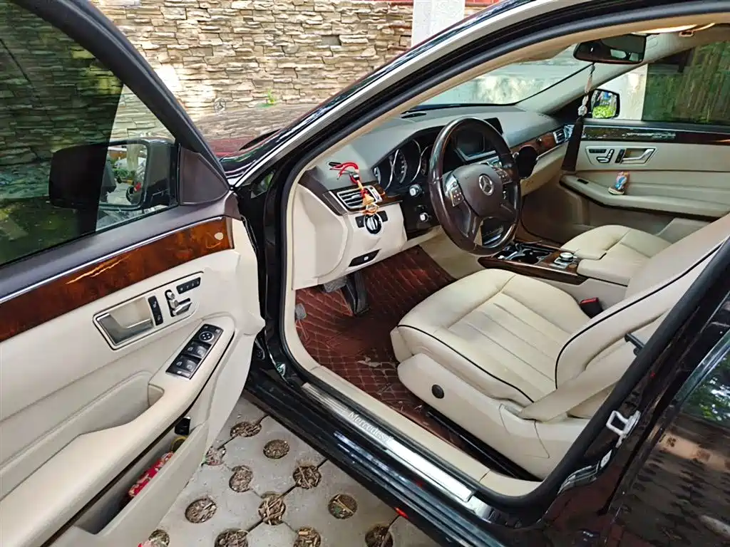 Mercedes-Benz E-Class 2014 — фото 12