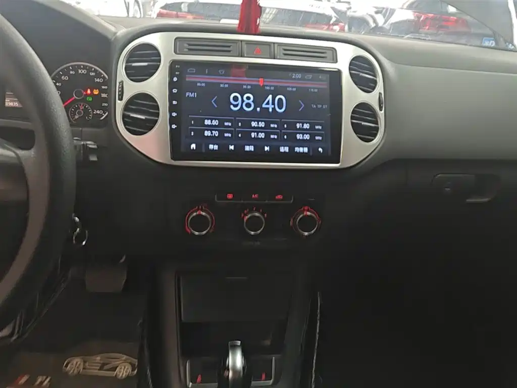 Volkswagen Tiguan 2016 — фото 13