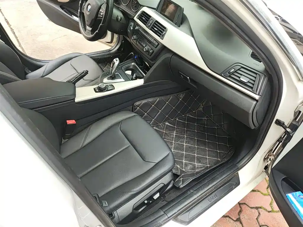 BMW 3 Series 2015 — фото 20