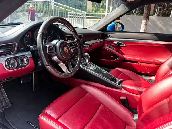Porsche 911 2016