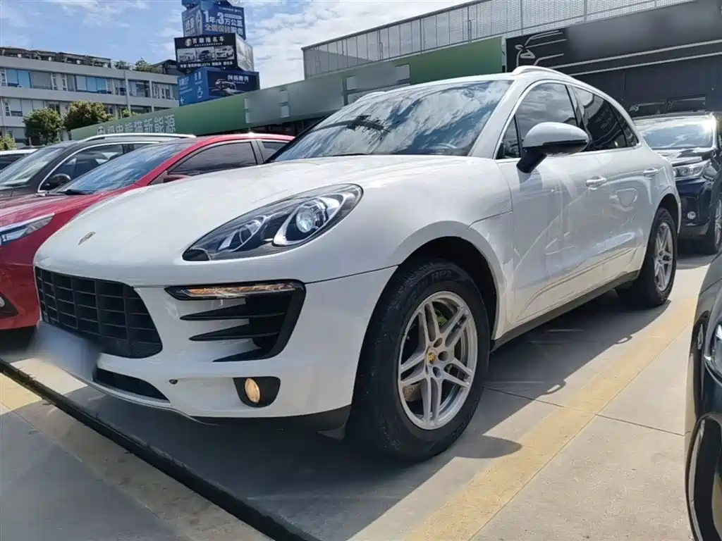 Porsche Macan 2018 — фото 1